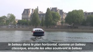 Un taxi volant sur la Seine !
